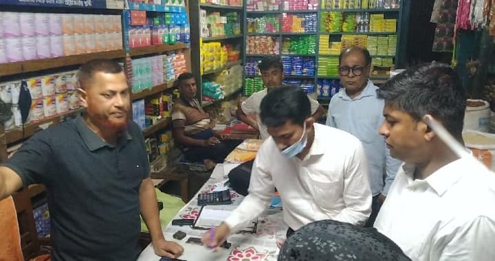 উল্লাপাড়াতে সয়াবিন তেল জব্দ